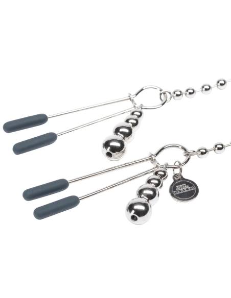 Odtiene temná - Na tvojej milosti klipsy s reťazou